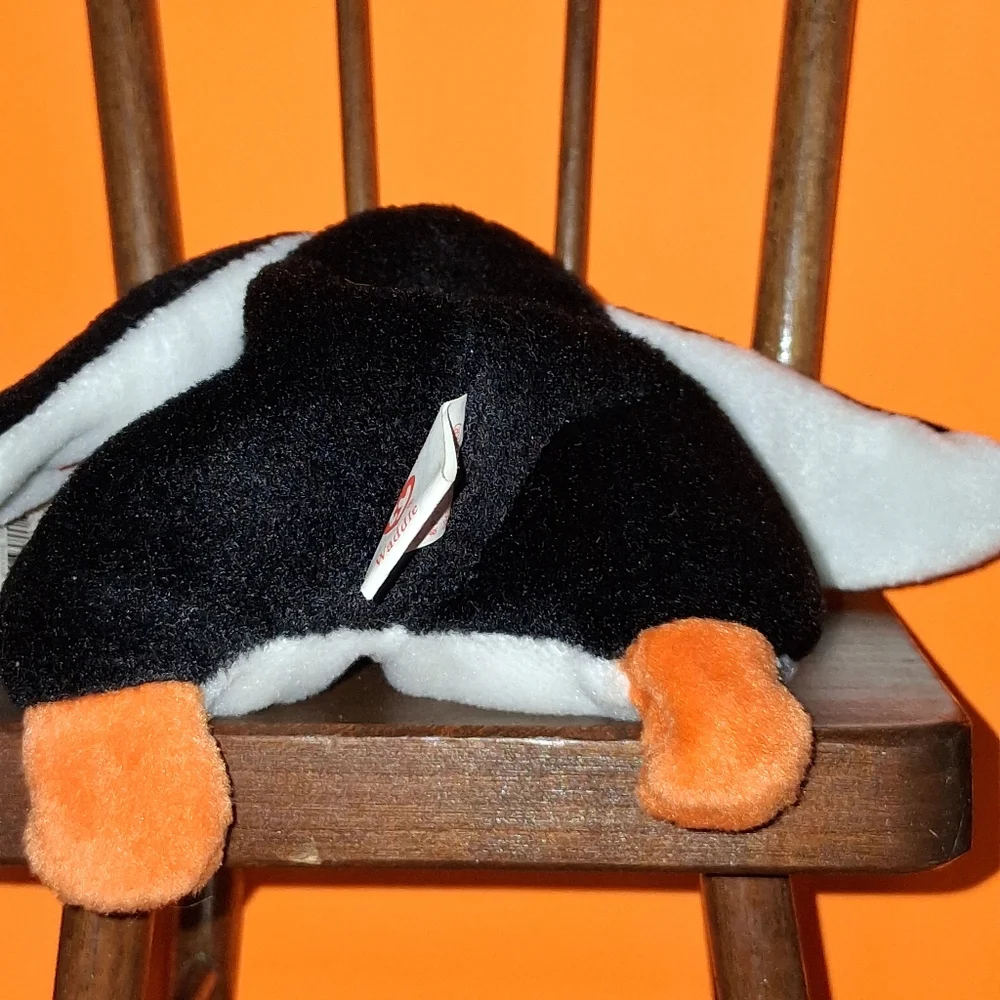 EXTREMELY RARE RETIRED 1995 TY BEANIE BABY WADDLE WITH PVC PELLETS/TAG ERRORS.